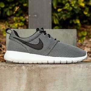 Nike Roshe One Gs